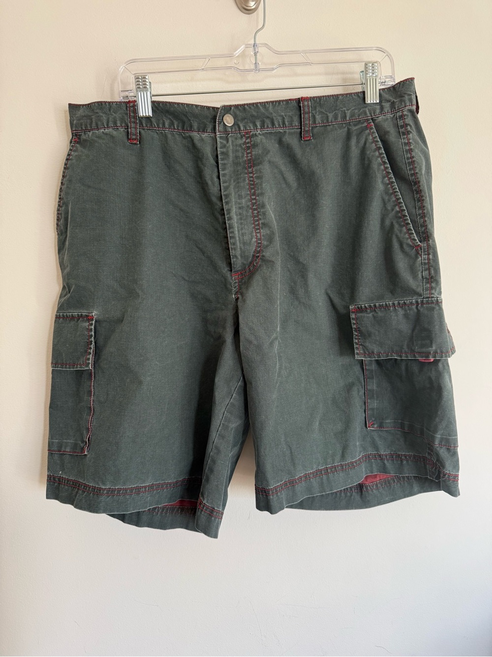 Vintage 2005 Dockers Gray Green Contrast Stitch Cargo Shorts 36 y2k Utility